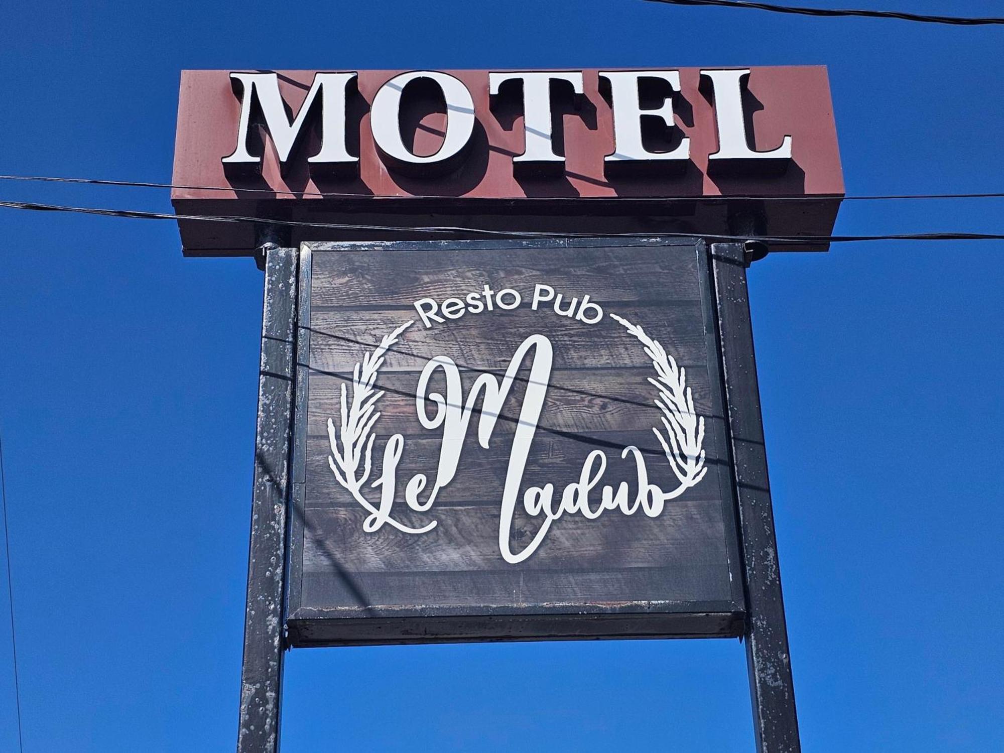 Resto Pub Motel Le Madub L'Isle-Verte Eksteriør bilde